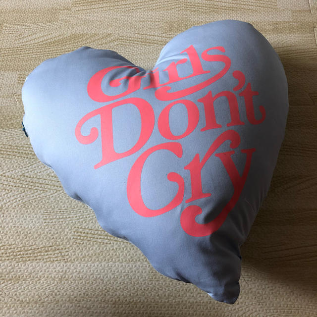 【新品】UNION TOKYO girls don't cry コラボクッションインテリア小物