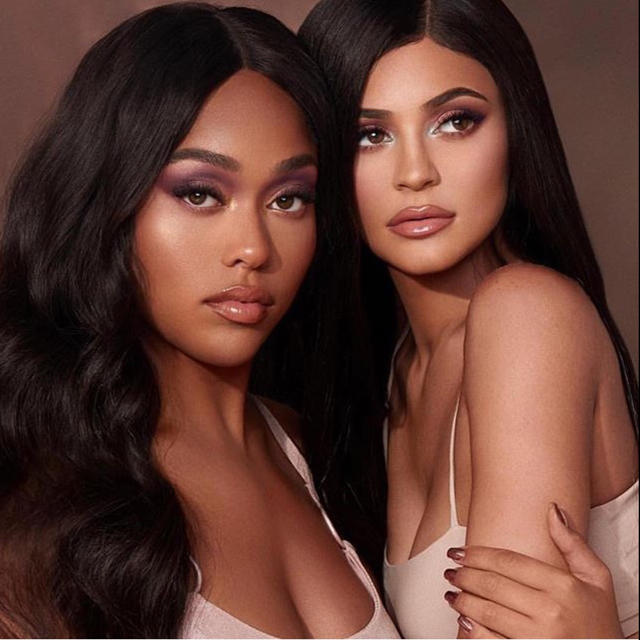 Kylie Cosmetics(カイリーコスメティックス)のKYLIE COSMETICS★EYESHADOW PALETTE コスメ/美容のベースメイク/化粧品(アイシャドウ)の商品写真