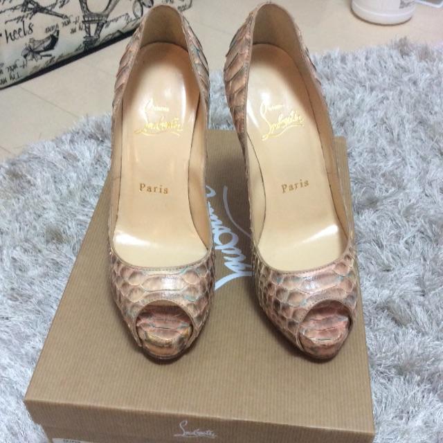 Christian Louboutin - ⭐︎新品⭐︎ クリスチャンルブタン 35.5(22.5) オープントゥ パンプス
