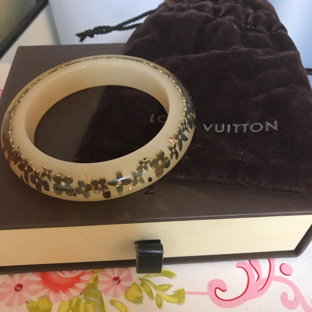 LOUIS VUITTON(ルイヴィトン)のルイヴィトン バングル♡値下げ最終♡ レディースのアクセサリー(ブレスレット/バングル)の商品写真