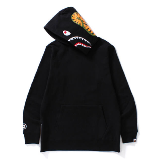 A BATHING APE(アベイシングエイプ)のA BATHING APE SHARK レアモデル 新品未使用 早い者勝ち‼️ メンズのトップス(パーカー)の商品写真