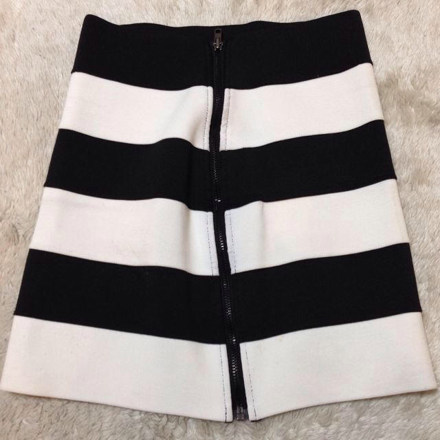 EMODA(エモダ)のEMODA バンテージタイトスカート レディースのスカート(ミニスカート)の商品写真