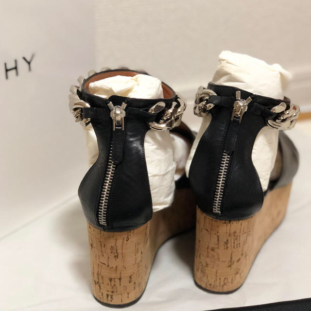 Givenchy チェーンウェッジサンダル