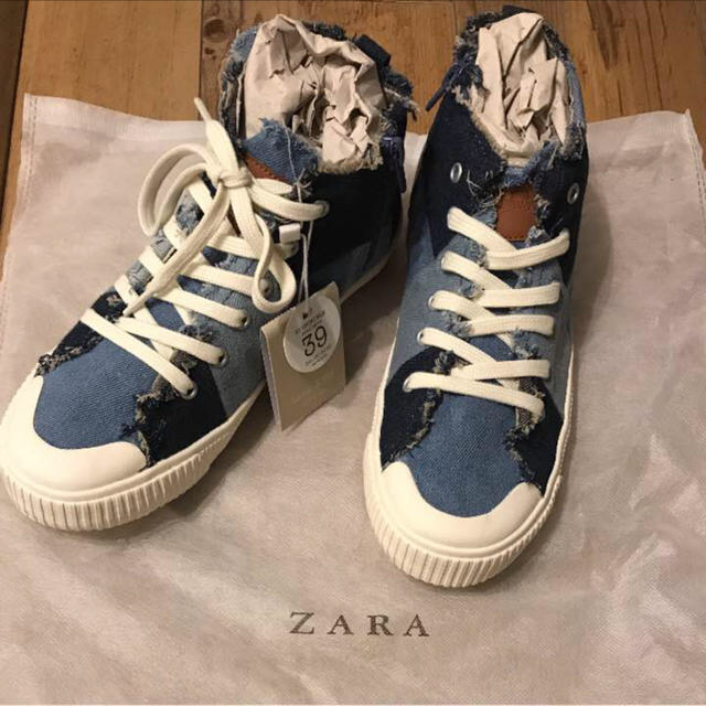 ZARA(ザラ)の新品タグ付き！ZARA デニム スニーカー39 レディースの靴/シューズ(スニーカー)の商品写真