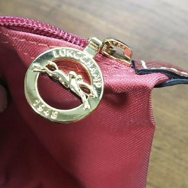 LONGCHAMP(ロンシャン)の値下げ☆使用回数少なめ☆LONGCHAMPロンシャン☆折り畳みトートバッグ レディースのバッグ(トートバッグ)の商品写真