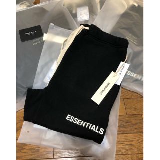 フィアオブゴッド(FEAR OF GOD)のFOG Essentials☆Graphic Sweatpants(ワークパンツ/カーゴパンツ)