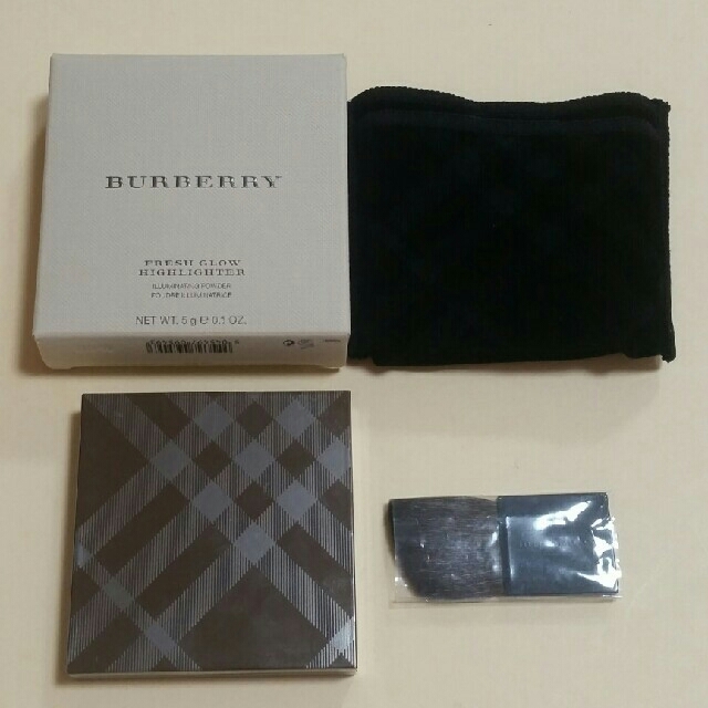 BURBERRY(バーバリー)のバーバリー
フレッシュグロウ　ハイライター コスメ/美容のベースメイク/化粧品(フェイスパウダー)の商品写真