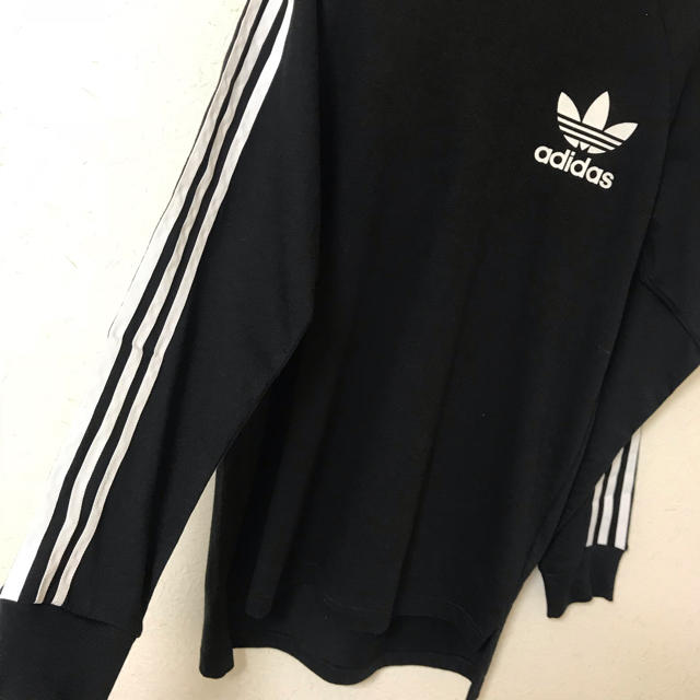 adidas(アディダス)の♡新品未使用♡adidasoriginals♡アディダスオリジナルス♡ロンT♡ レディースのトップス(カットソー(長袖/七分))の商品写真