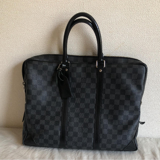 LOUIS VUITTON(ルイヴィトン)のルイヴィトン☆ダミエ グラフィット ポルト ドキュマン ヴォワヤージュ メンズのバッグ(ビジネスバッグ)の商品写真