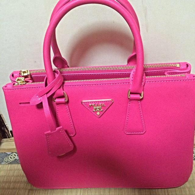 新作揃え PRADA プラダサフィアーノ - ショルダーバッグ - royal-boden.at