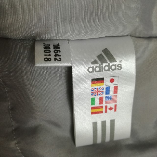 adidas(アディダス)のハチ公様専用adidas レディース ベンチコート L薄目のグレー レディースのジャケット/アウター(ロングコート)の商品写真