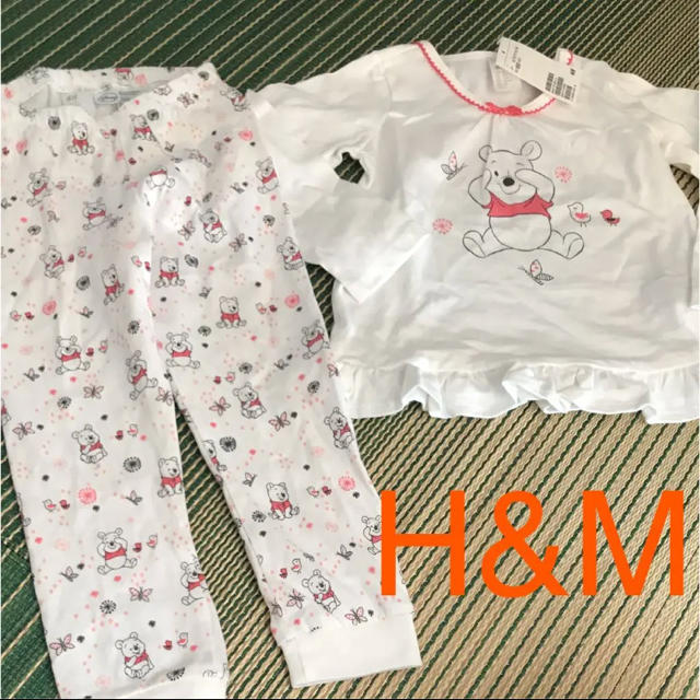 H&M(エイチアンドエム)の新品◎H&M ぷーさんパジャマ 100センチ 長袖、長ズボン キッズ/ベビー/マタニティのキッズ服女の子用(90cm~)(パジャマ)の商品写真