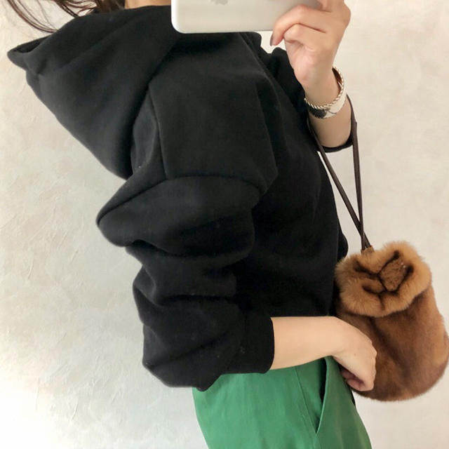 ZARA(ザラ)の専用です☆ ZARA  クロップド丈フード付きパーカー レディースのトップス(パーカー)の商品写真