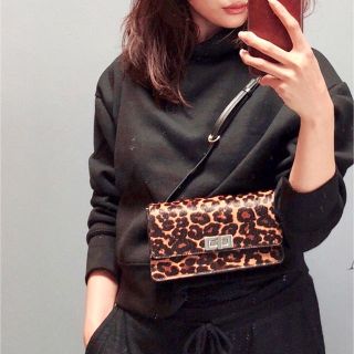 ザラ(ZARA)の専用です☆ ZARA  クロップド丈フード付きパーカー(パーカー)