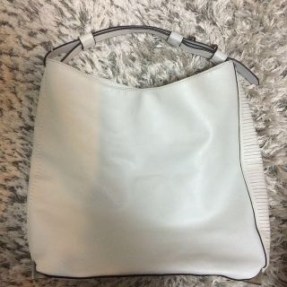 ザラ(ZARA)のZARA バッグ(ハンドバッグ)