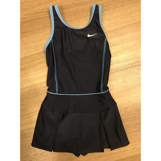 NIKE(ナイキ)のティアラ様専用 130cm ナイキ女児スクール水着 キッズ/ベビー/マタニティのキッズ服女の子用(90cm~)(水着)の商品写真