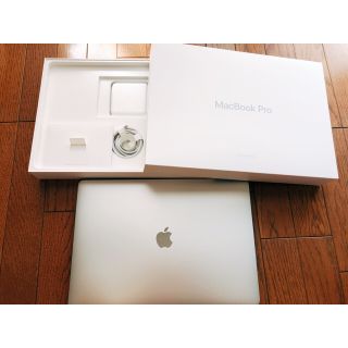 マック(Mac (Apple))の【美品】Apple macbook Pro 15インチ シルバー(ノートPC)