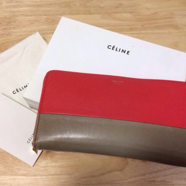 celine(セリーヌ)の定価79000円‼︎ 破格出品！ レディースのファッション小物(財布)の商品写真