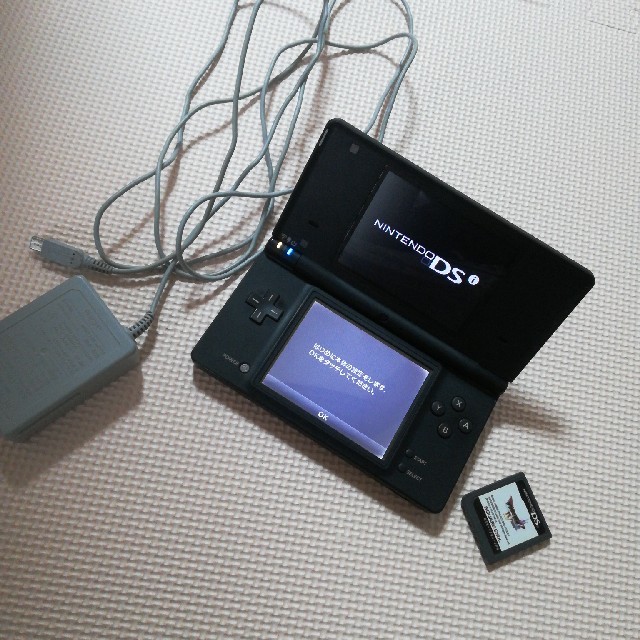 ニンテンドーDS(ニンテンドーDS)のDS  ドラクエIV 　ソフト付き エンタメ/ホビーのゲームソフト/ゲーム機本体(携帯用ゲームソフト)の商品写真