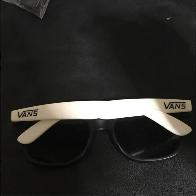 VANS(ヴァンズ)のたかし様専用vansサングラス 値下げ レディースのファッション小物(サングラス/メガネ)の商品写真