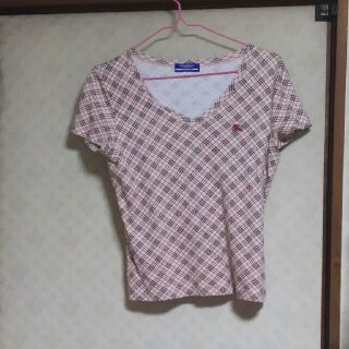 バーバリーブルーレーベル(BURBERRY BLUE LABEL)のBURBERRY ピンクチェック VネックTシャツ(Tシャツ(半袖/袖なし))