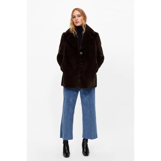 ZARA(ザラ)のZARA  FAUX FUR COAT レディースのジャケット/アウター(毛皮/ファーコート)の商品写真