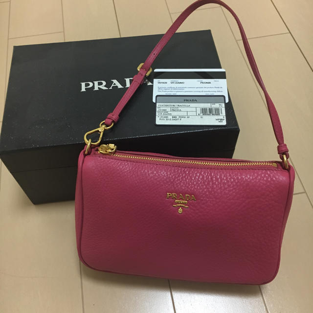 PRADA ミニバッグ