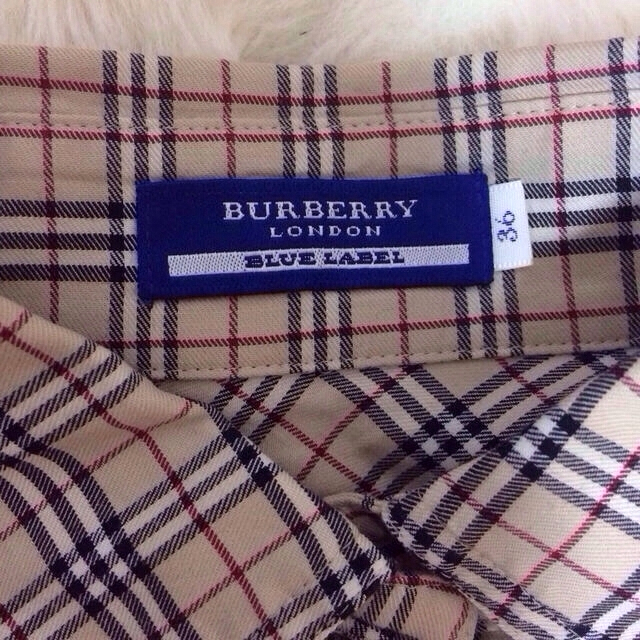 BURBERRY(バーバリー)のバーバリーブルーレーベル シャツ レディースのトップス(シャツ/ブラウス(長袖/七分))の商品写真