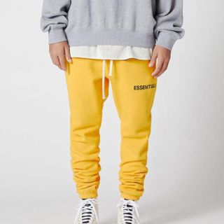 フィアオブゴッド(FEAR OF GOD)のfog essentials graphic sweat pants S 新品(その他)