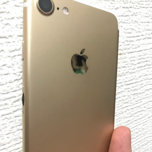 iPhone(アイフォーン)のiPhone 7 スマホ/家電/カメラのスマートフォン/携帯電話(スマートフォン本体)の商品写真