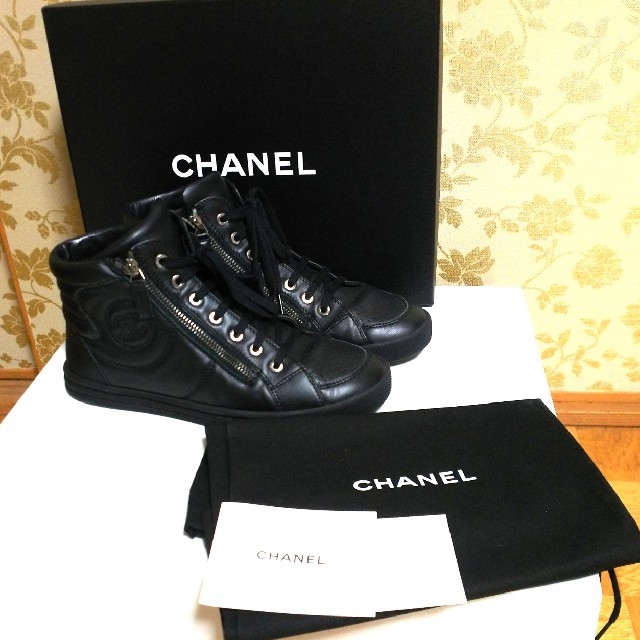 CHANEL(シャネル)のCHANEL  超美品  スニーカー レディースの靴/シューズ(スニーカー)の商品写真