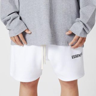 フィアオブゴッド(FEAR OF GOD)のfog essentials graphic sweatshorts XS新品(ショートパンツ)