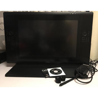 ワコム(Wacom)のCintiq 24HD DTK-2400 液晶ペンタブレット＋RGゲームボード(タブレット)