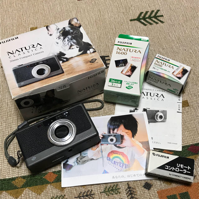 富士フイルム(フジフイルム)の【短時間限定値下げ中】natura classica NATURA1600  スマホ/家電/カメラのカメラ(フィルムカメラ)の商品写真