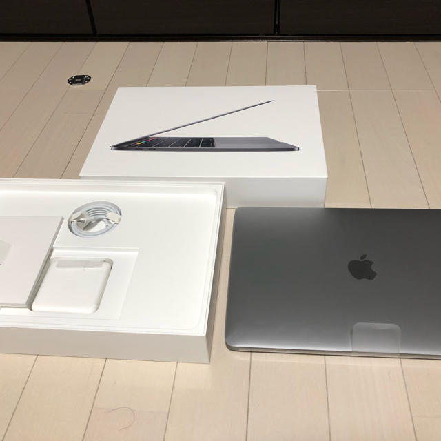 未使用品】 Apple - Macbook Pro 2018 13インチ ノートPC - www