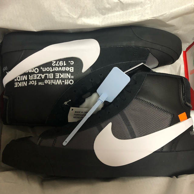 NIKE(ナイキ)の[27.5cm US9.5]off white nike blazer mid メンズの靴/シューズ(スニーカー)の商品写真