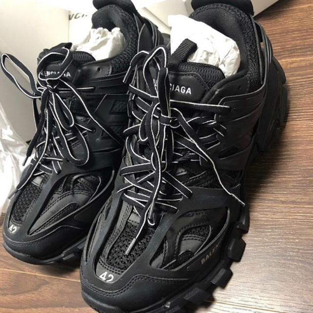 完璧 Balenciaga - 42 トラック バレンシアガ 42 Track Balenciaga ...