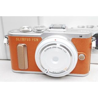 オリンパス(OLYMPUS)の❤️新品未使用品❤️OLYMPUS PEN E-PL8 大人気のオレンジ♫(ミラーレス一眼)