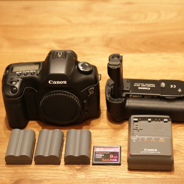 【 開梱 設置?無料 】 Canon - 極美品 BG-E2 ボディ＋バッテリーグリップ 5D EOS デジタル一眼