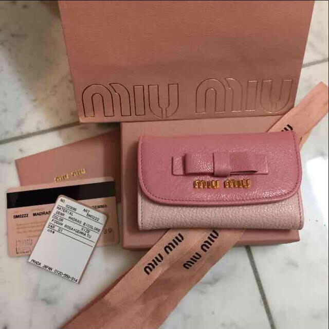 miumiu(ミュウミュウ)の美品💕おりぼんキーケース その他のその他(その他)の商品写真