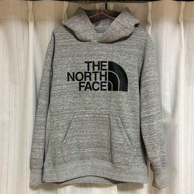 THE NORTH FACE(ザノースフェイス)の●THE NORTH FACE フーディー● レディースのトップス(トレーナー/スウェット)の商品写真