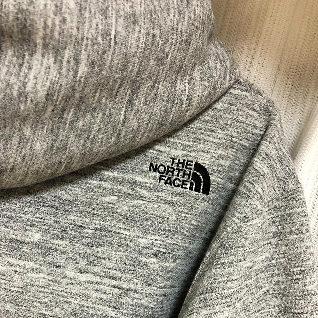 THE NORTH FACE(ザノースフェイス)の●THE NORTH FACE フーディー● レディースのトップス(トレーナー/スウェット)の商品写真