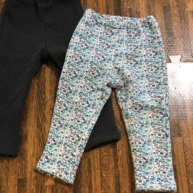 しまむら(シマムラ)のしまむら 90 裏起毛のびッパ 花柄 キッズ/ベビー/マタニティのキッズ服女の子用(90cm~)(パンツ/スパッツ)の商品写真