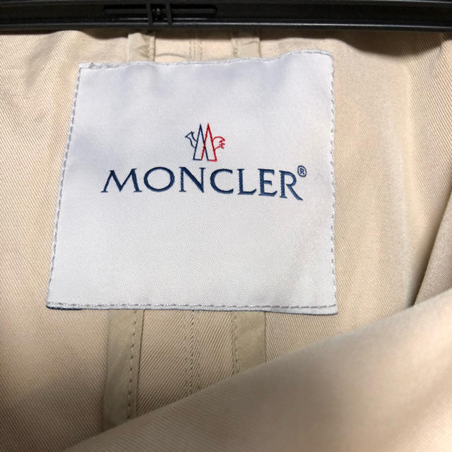 MONCLER(モンクレール)のありな様専用 モンクレール トレンチコート レディースのジャケット/アウター(トレンチコート)の商品写真