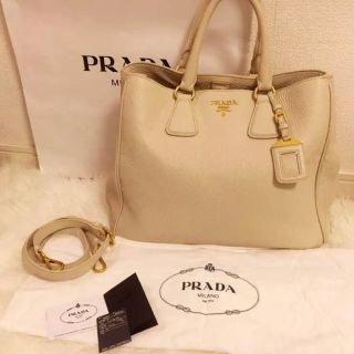 最新作正規品】 PRADA - PRADA プラダ vit daino ベージュの通販 by ...