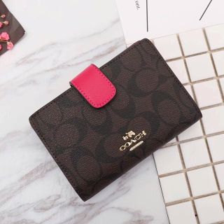 コーチ(COACH)のCOACHの二つ折り財布です(折り財布)