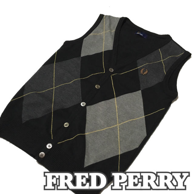 FRED PERRY(フレッドペリー)の正規品【FRED PERRY】フレッドペリー アーガイル模様ニットベスト大きめS メンズのトップス(ベスト)の商品写真