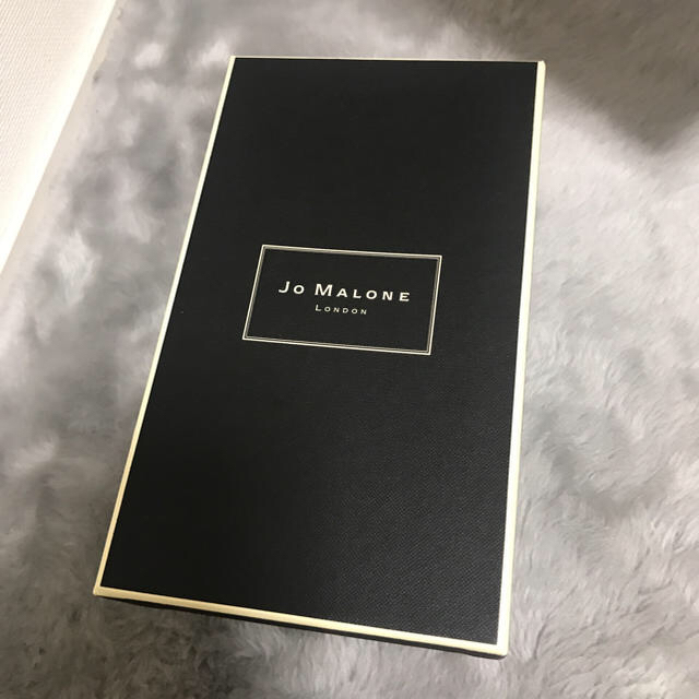 Jo Malone(ジョーマローン)のジョーマローン  箱・ショッパーセット(招待券付き） インテリア/住まい/日用品の収納家具(ケース/ボックス)の商品写真