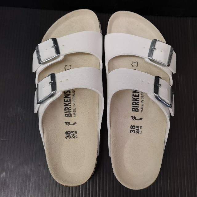 BIRKENSTOCK(ビルケンシュトック)のBIRKENSTOCK ビルケンシュトック アリゾナサンダル レディースの靴/シューズ(サンダル)の商品写真