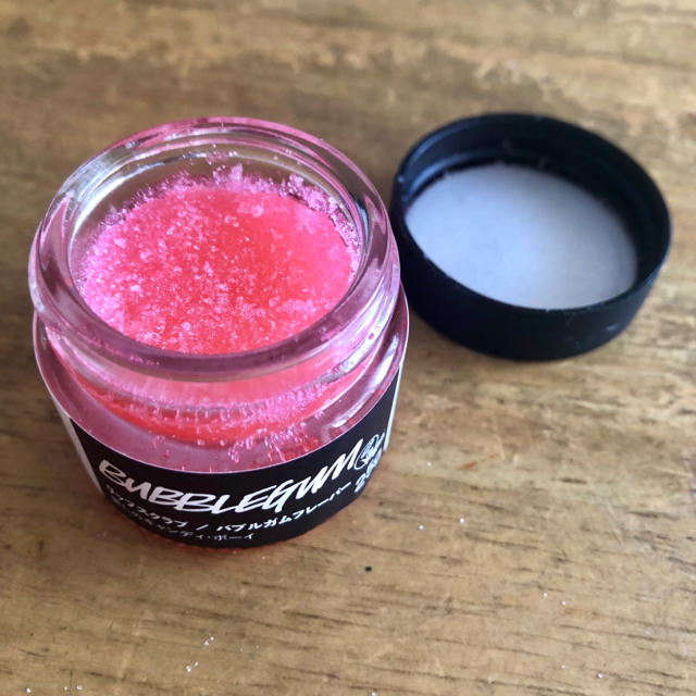 LUSH(ラッシュ)のLUSH リップスクラブ コスメ/美容のスキンケア/基礎化粧品(リップケア/リップクリーム)の商品写真